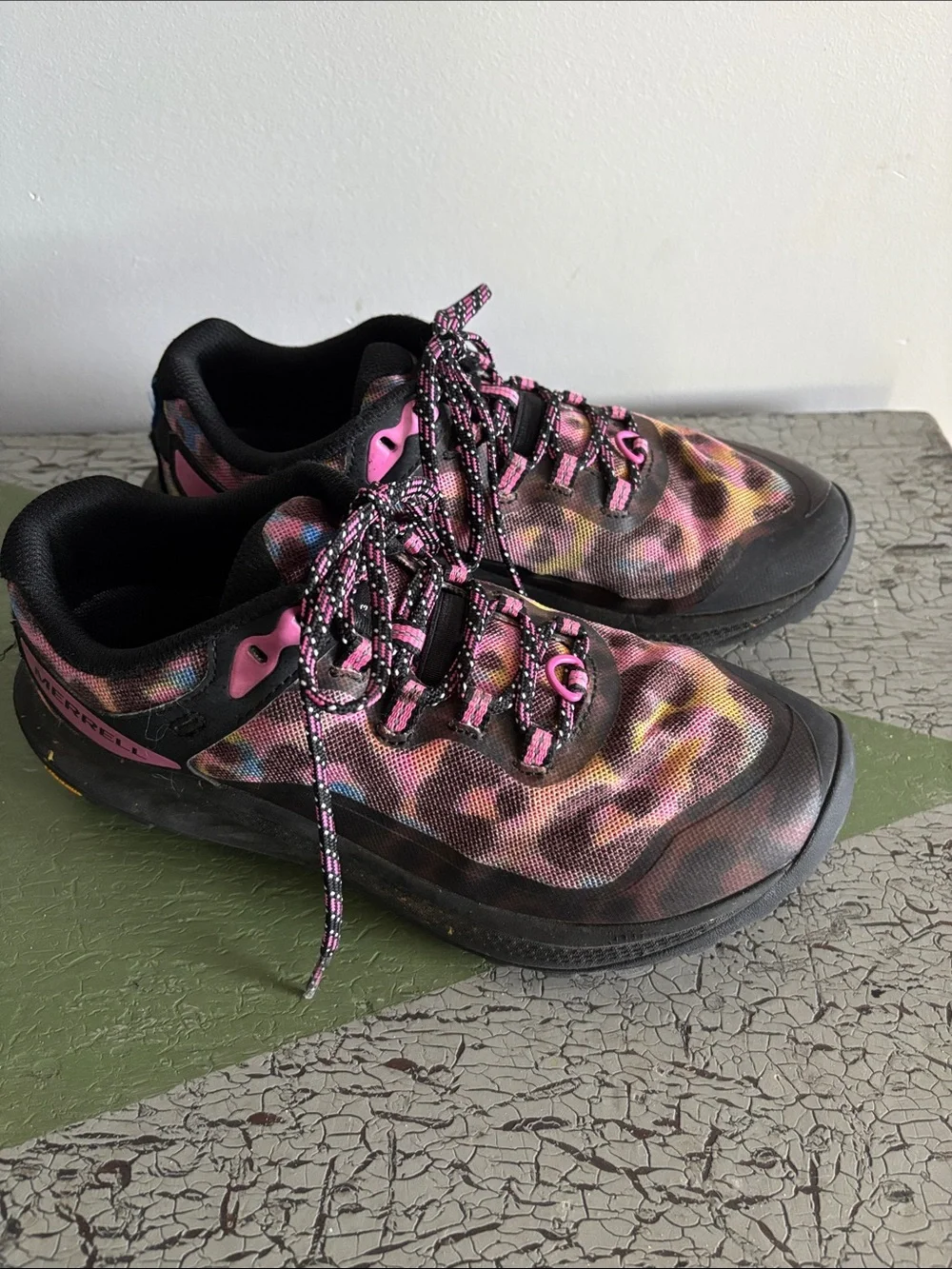 Merrell Women’s Antora 3 Trail Running Shoes Rainbow Leopard Print Hiking Size 7